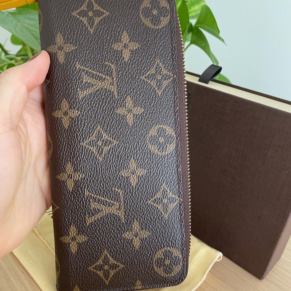 Sold Louis Vuitton Monogram Clemence Wallet - Picture 10 of 11